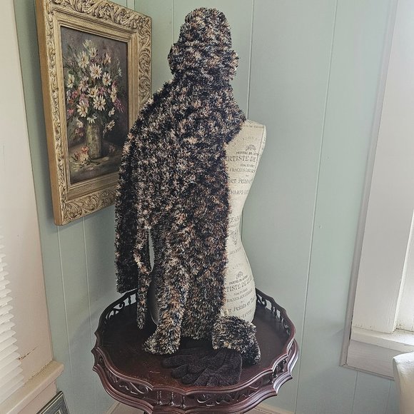 3pc Faux Fur Cozy Fall & Winter Toboggan Set, Soft & Fuzzy Scarf, Hat, & Gloves - Picture 2 of 7